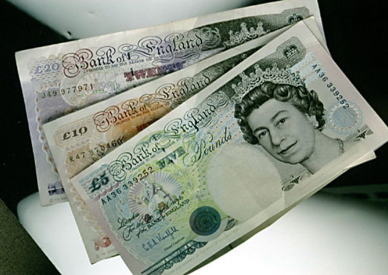 Velika Britanija uvodi plastične novčanice