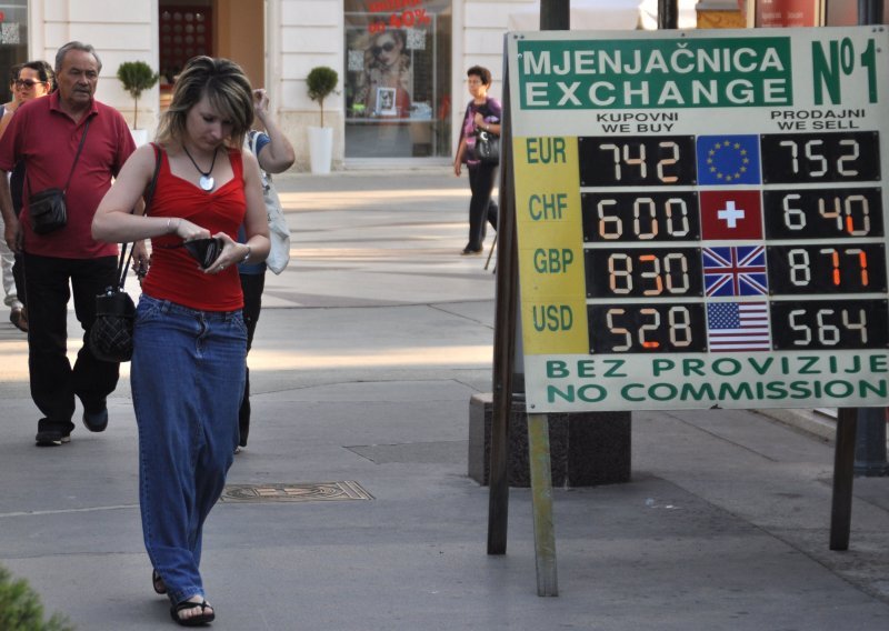 Građani se boje rasta cijena kad se uvede euro, nekima će nedostajati skupljanje 'medeka'