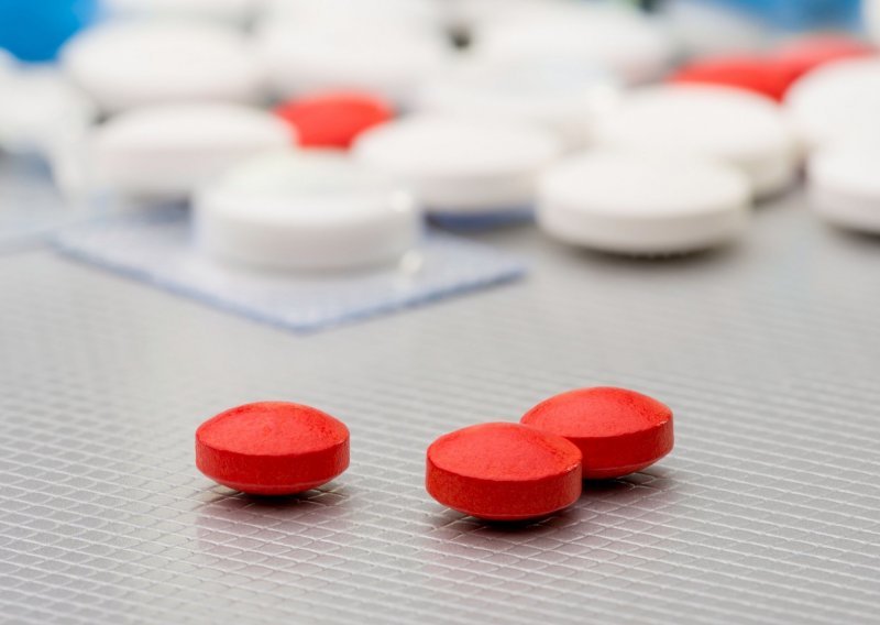 U stanu na Trešnjevci pronađeno više od 16.000 ilegalnih tableta