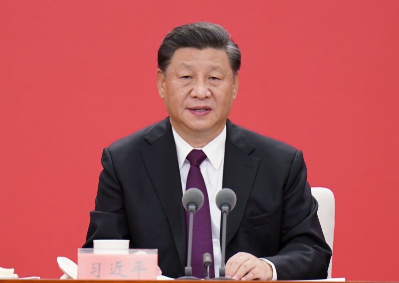 Na ratnu godišnjicu Xi poručio da neće dozvoliti ugrožavanje kineskih interesa