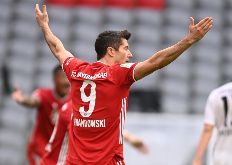 Bayern rasturio Eintracht Frankfurt, a ne treba ni spominjati da se Robert Lewandowski opet nazabijao golova