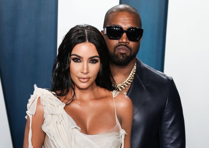 Kanye West nadmašio samog sebe: Supruzi za 40. rođendan poklonio hologram njezinog preminulog oca