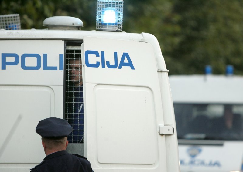 Policijske racije u Splitu: 'Pretresena' 163 lokala, mladić iz Sinja širio covid, deset kafića ogriješilo se o radno vrijeme