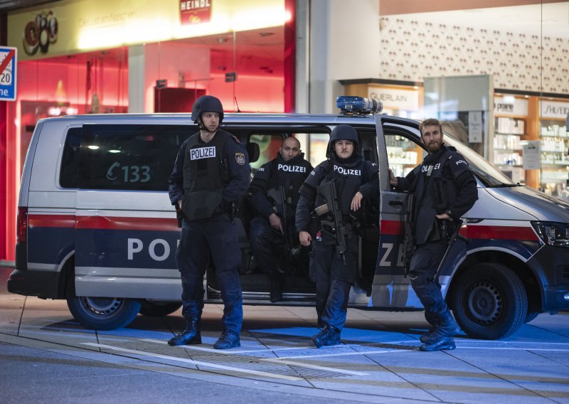 Državljani sedam zemalja među žrtvama napada u Beču