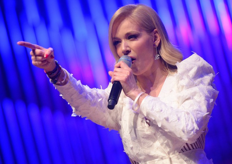Jelena Rozga nova žrtva internetske prevare: Pjevačica upozorila javnost da ne nasjedaju na snimku koja se širi