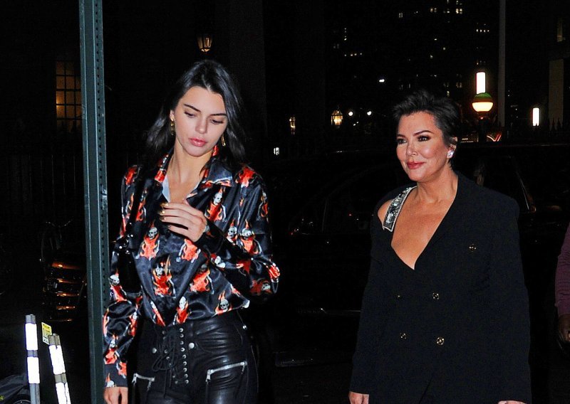 Nakon javnih osuda zbog 'korona partyja' oglasila se i majka slavnih sestara Kardashian-Jenner i otkrila zanimljiv detalj oko zabave