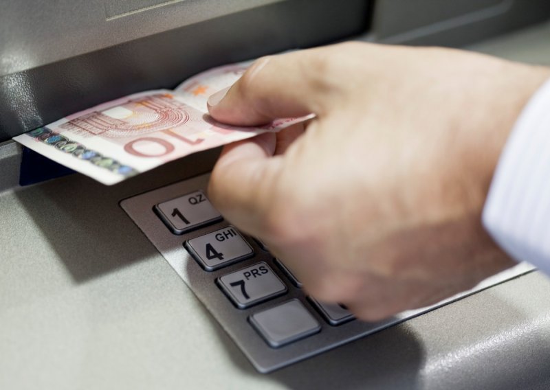 Zbog uvođenja eura svi bankomati trebaju dobiti elektrokemijsku zaštitu, hoće li to odvratiti pljačkaše?