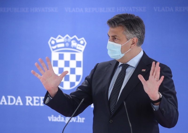 [VIDEO/FOTO] Plenković: Nismo od jučer, nismo naivni ni glupi! Ucjenjivanje HDZ-a neće gledati još sto godina