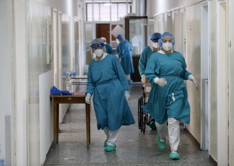 U Srbiji preminula 54 pacijenta i još 7804 zaražena koronom