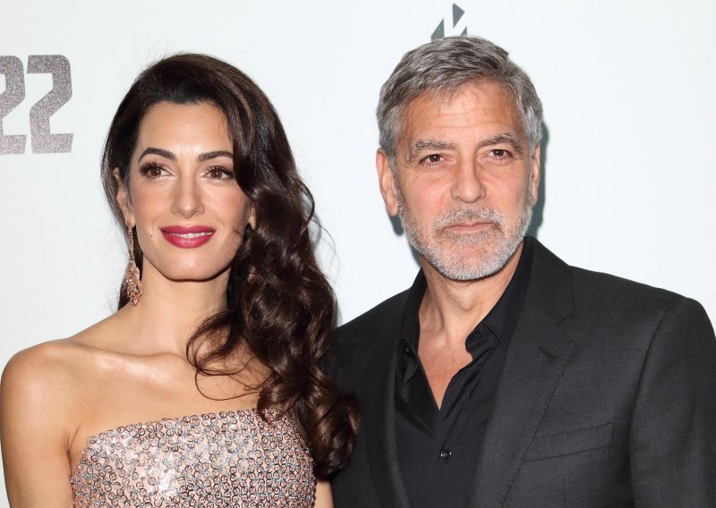 Svakom od svojih 14 prijatelja George Clooney poklonio je milijun dolara, a sada je otkrio i zašto