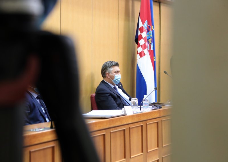 Plenković u Saboru brani proračun i odbacuje veze sa starim HDZ-om: No way što se tiče etiketa