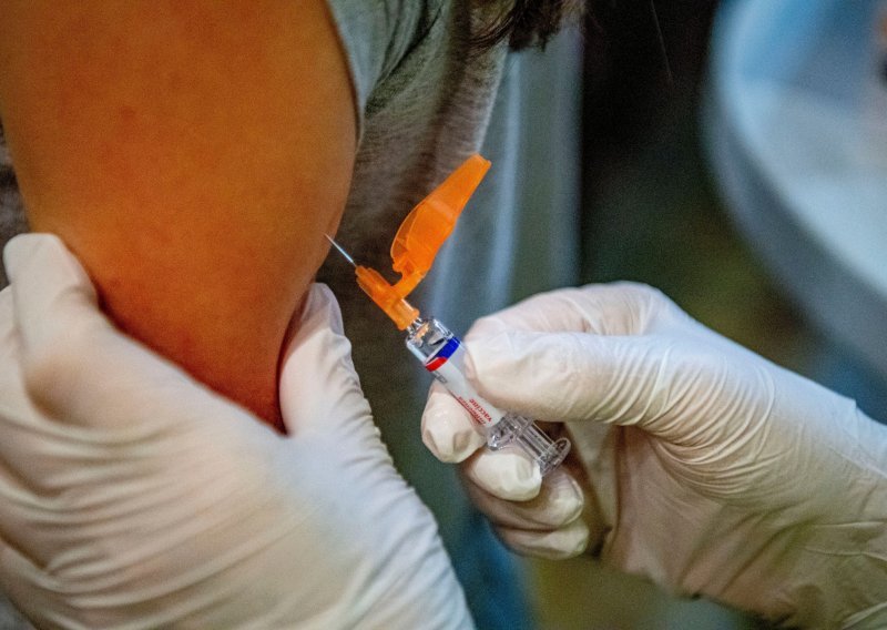 Bogate zemlje gomilaju cjepivo, za siromašne možda ne ostane