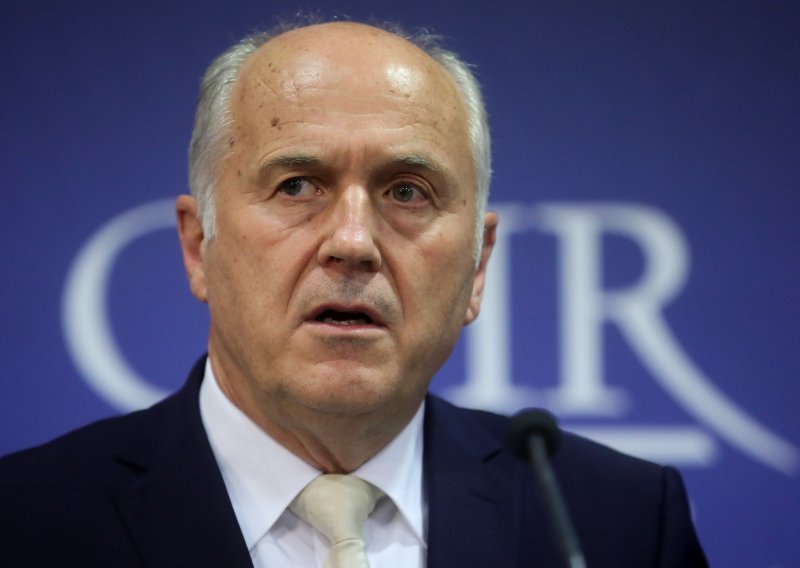 OHR traži ostavku predsjednika Visokog sudskog i tužiteljskog vijeća BiH nakon što su ga mediji doveli u vezu s još jednim skandalom