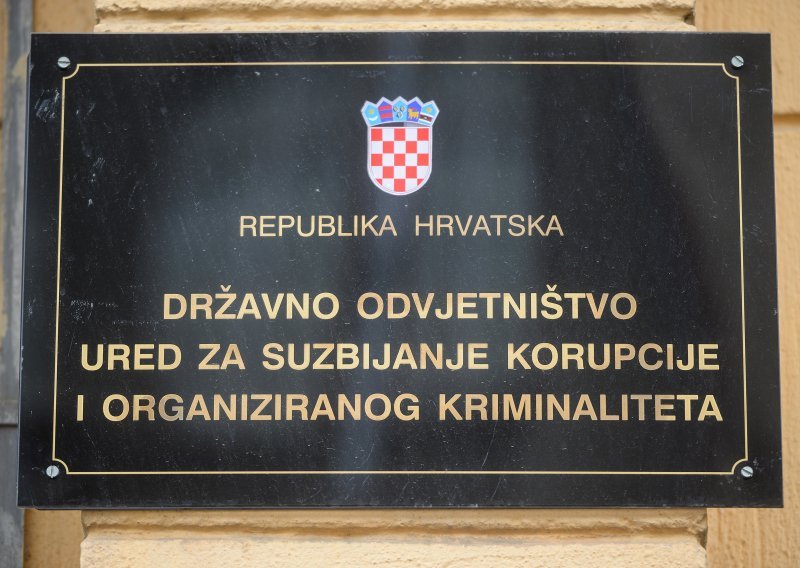 Optužena skupina koja je srbijanskim kriminalcima pribavljala hrvatske isprave
