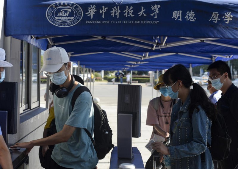 Kina uvela temeljite inspekcije smrznute hrane zbog rizika zaraze Covidom 19