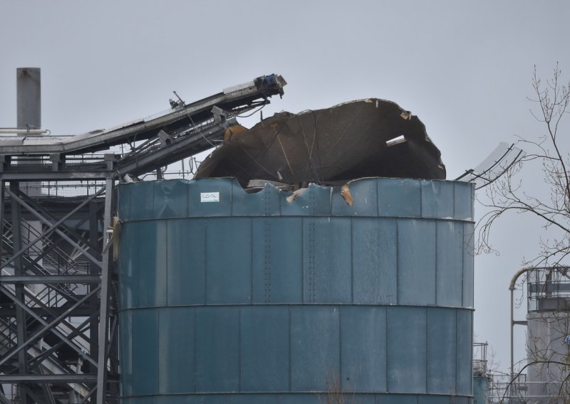 [FOTO/VIDEO] Eksplozija silosa u industrijskoj zoni kod britanskog Bristola, ima 'više žrtava'