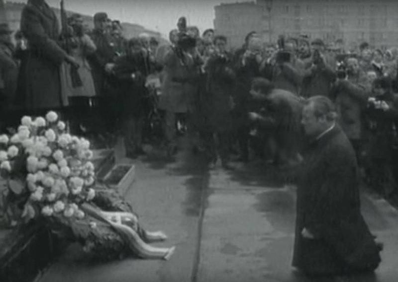 [FOTO/VIDEO] Pedeset godina od nijeme geste koja je trajno obilježila njemačku politiku pomirenja i priznavanja nacističkih žrtava - pogledajte što je tada učinio njemački kancelar Willy Brandt