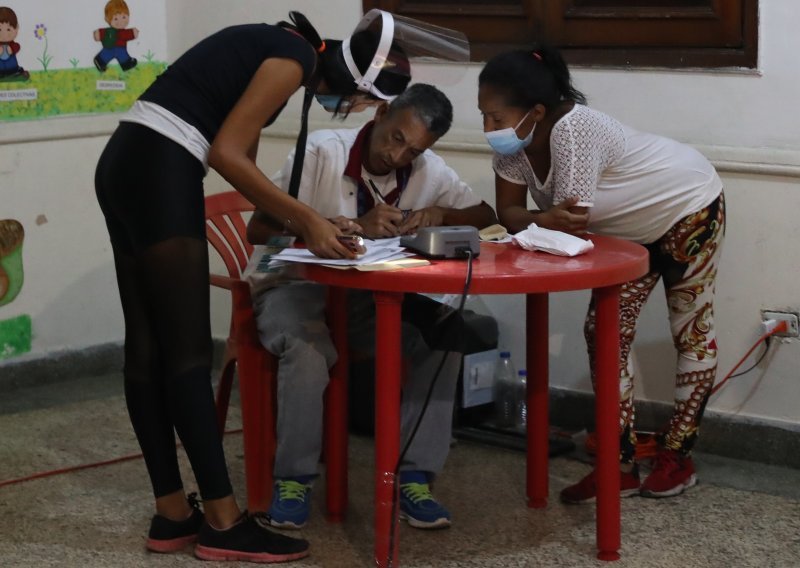 Maduro osvojio venezuelski parlament uz masovnu apstinenciju birača