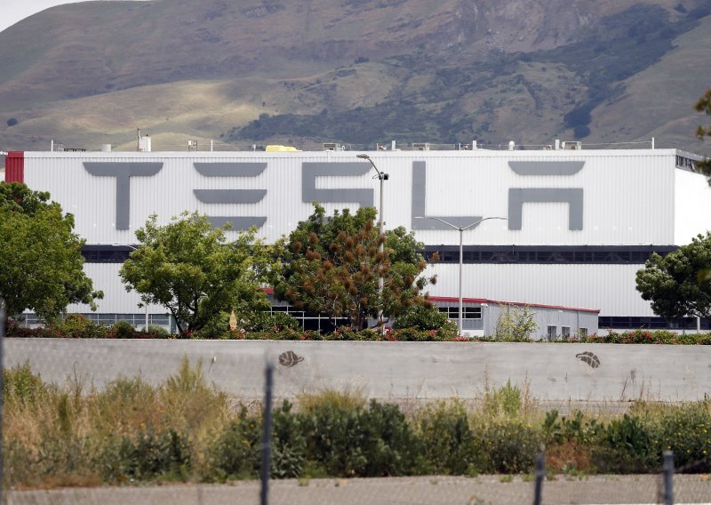 Tesla napušta Silicijsku dolinu i seli u Teksas