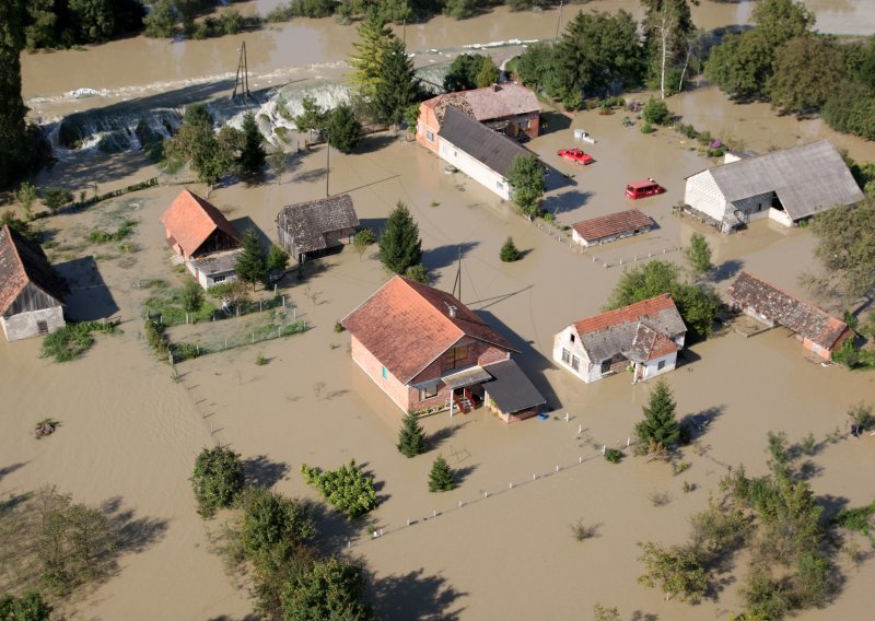 Pet milijuna kuna za poplavljena područja