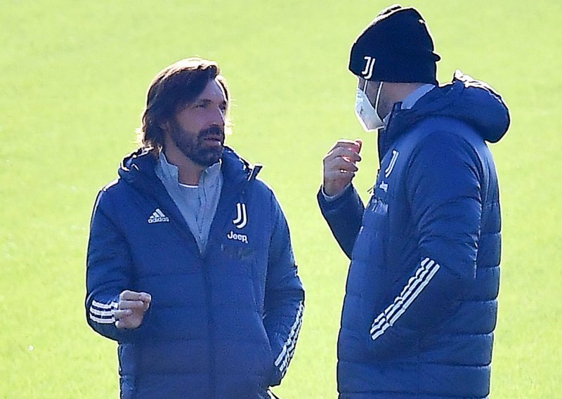 Trener Juventusa Pirlo otkrio kako su on i Tudor lukavim potezom nasamarili Koemana i sve u Barceloni: Da, znali smo da imaju problema…