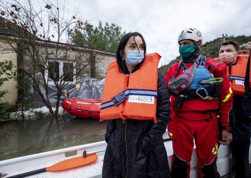 [FOTO/VIDEO] Zbog 'milenijske' poplave u Vrgorcu bit će proglašena elementarna nepogoda