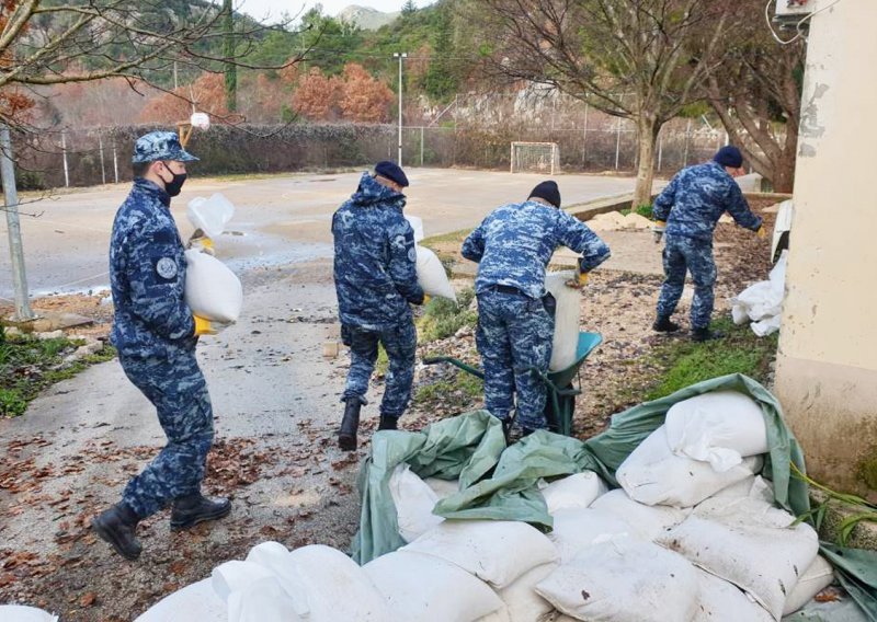 Vojska završila radove na sanaciji poplavljenog vrgoračkog područja