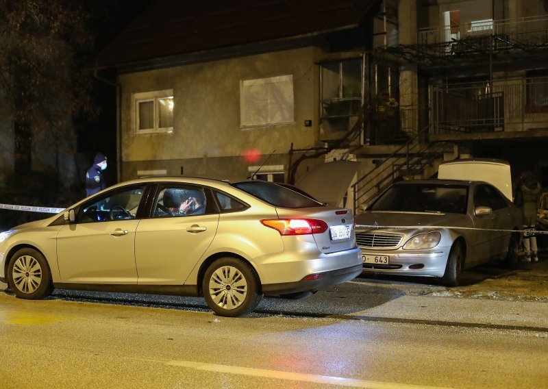 [FOTO/VIDEO] Stravična nesreća u Gajnicama: Na muškarca pao auto s dizalice, preminuo na mjestu