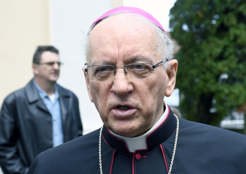 Požeški biskup kritizira mjere: 'Poštujte specifičnost Crkve, kao što to činite s bolnicama, školama...'