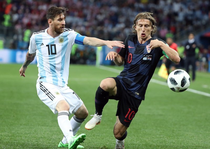 Kakva bi to bila lijepa nogometna priča; Luka Modrić i Lionel Messi završavaju karijeru u isto vrijeme u istom klubu