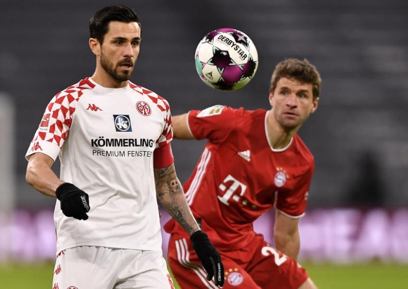 [FOTO] Mainz je na poluvremenu kod Bayerna u gostima neočekivano vodio 2:0, ali onda je u nastavku krenuo 'bavarski blitzkrieg'