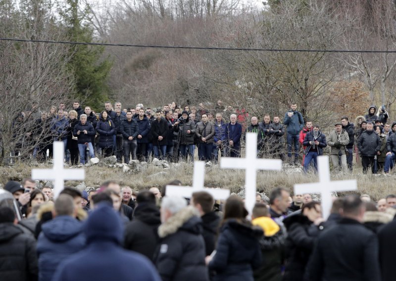 Uz Dan žalosti Plenković izrazio sućut obiteljima mladih smrtno stradalih kod Posušja