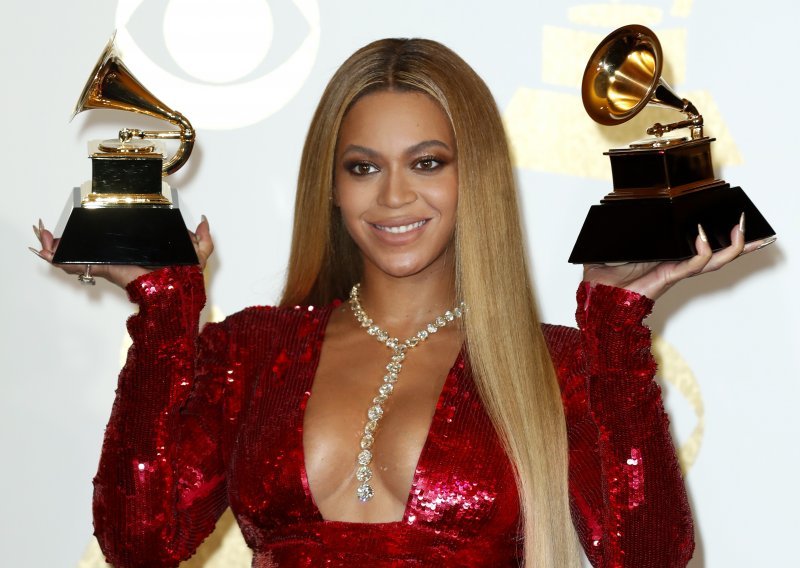 Zbog sve većeg broja zaraženih u Los Angelesu odgođena ovogodišnja dodjela Grammyja; poznat je i novi datum