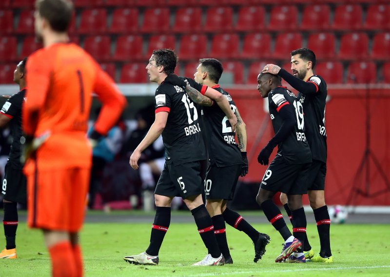 Bayer Leverkusen pregazio Eintracht i plasirao se u osminu finala njemačkog Kupa; gosti poveli, pa doživjeli potop