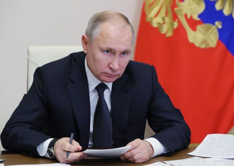 Putin o optužbama da posjeduje palaču: Ništa od onoga što je u filmu prikazano kao moje mi ne pripada, niti meni niti mojim bližnjima
