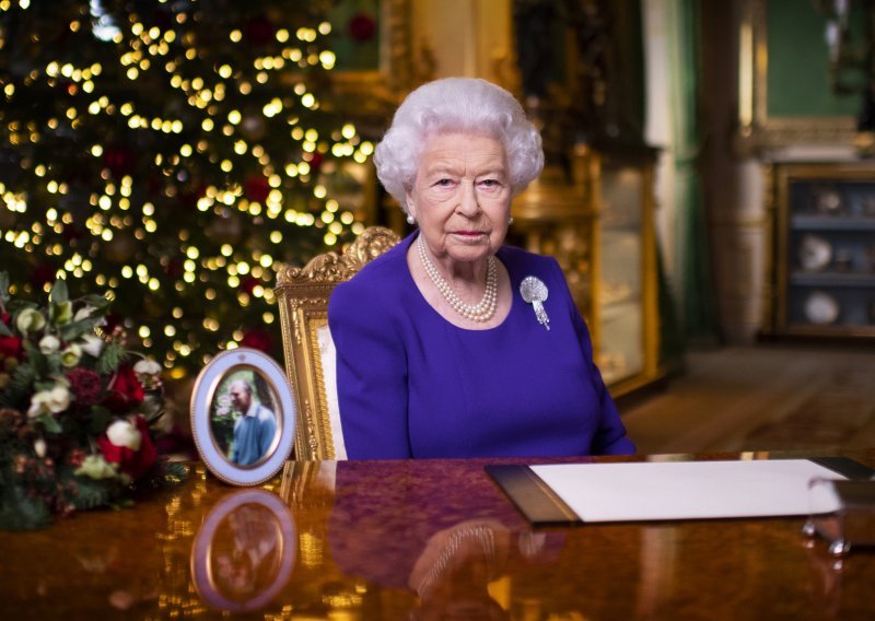 Kraljica Elizabeta je predsjedniku Bidenu poslala privatnu poruku