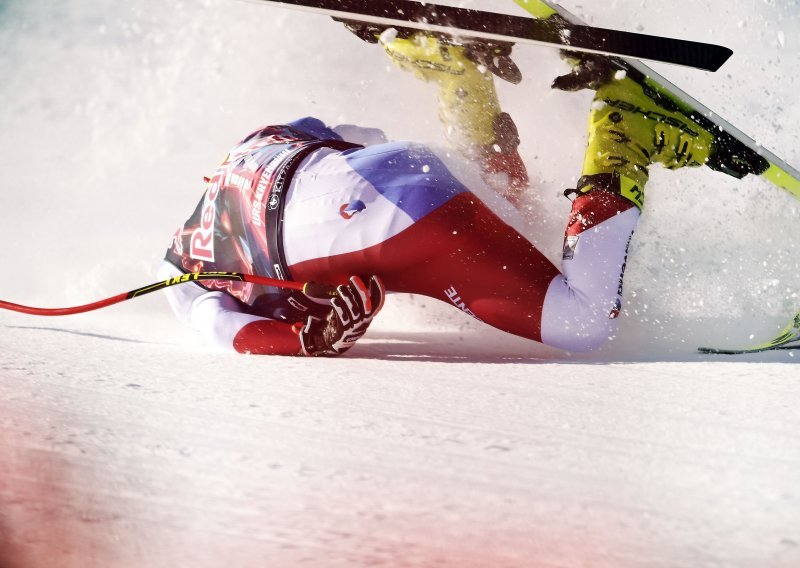 [FOTO] Nesretni Švicarac zadobio teške ozljede, ali još je šokantnije što su skijaši već upozoravali na ovaj problem i sada prstom upiru u glavne krivce