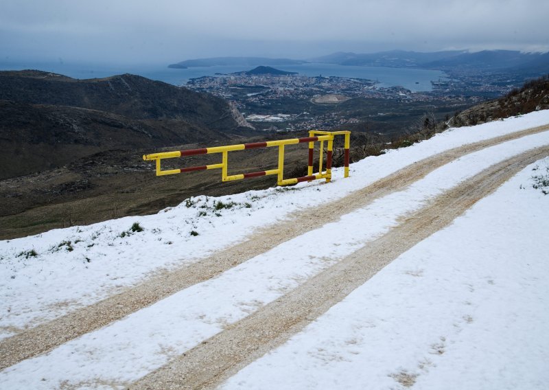 U Dubrovniku i Splitu temperature ispod nule, u okolici i na otocima snijeg