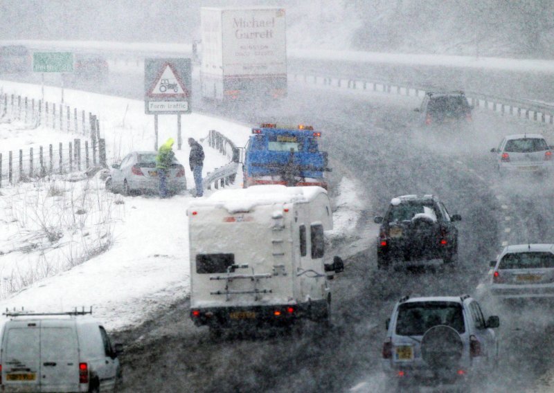 Jaka snježna oluja u Engleskoj i Škotskoj