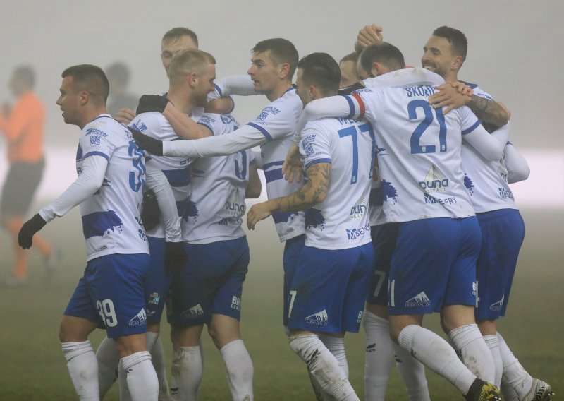Nenad Bjelica i Osijek traže pobjedu protiv Hajduka i nastavak borbe za naslov prvaka; ohrabrena Lokomotiva dočekuje nestabilnu Rijeku