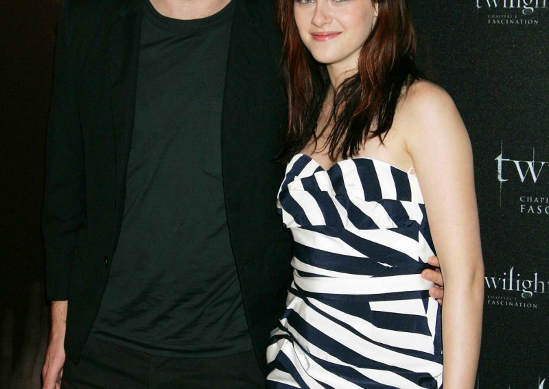Rob i Kristen se ljubakali na koncertu Pattinsonove sestre