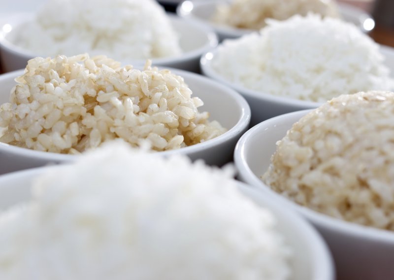 Ovako možete smanjiti kalorije u riži za čak 60 posto