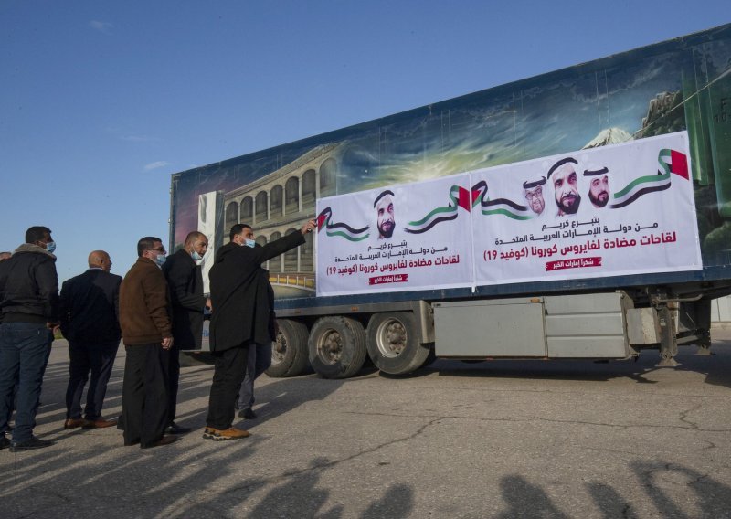 Uz pomoć Abasova protivnika Gaza dobila 20.000 doza cjepiva Sputnjik od Ujedinjenih Arapskih Emirata