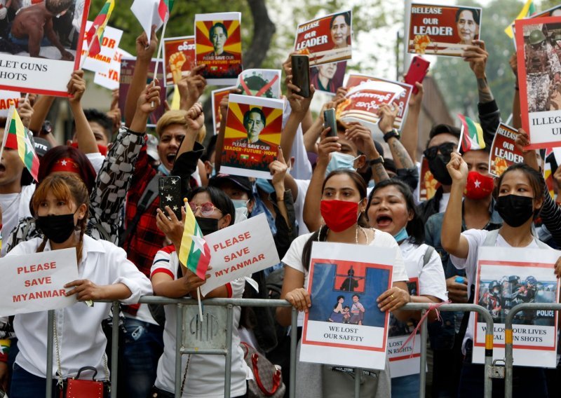 Opći štrajk u Mjanmaru, prosvjednici ustrajni u osudi hunte