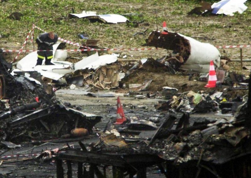 U padu zrakoplova poginulo četvero rođaka Osame bin Ladena