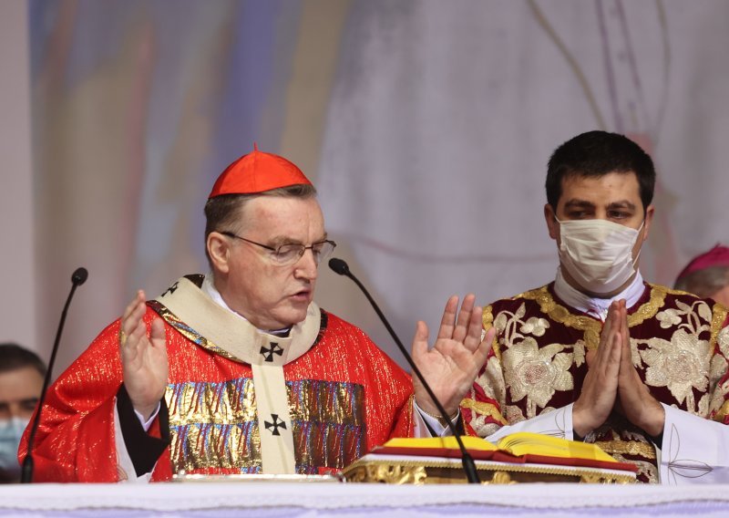 Kardinal Bozanić: Obitelj se otkrila kao temeljna stanica društva i mala Crkva