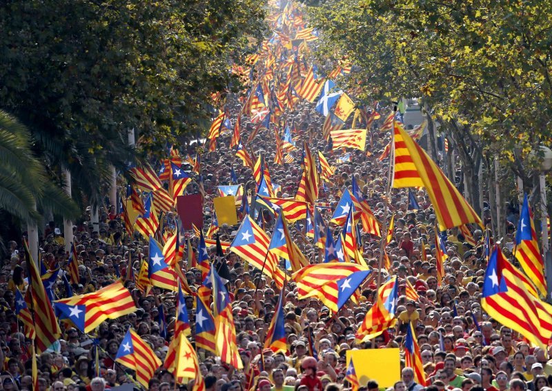 Marš za neovisnost Katalonije prestrašio Madrid