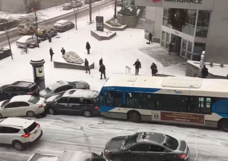 U Montrealu zaigrali curling autima