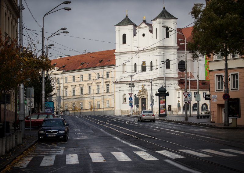 Slovačka: Broj zaraženih pada, mjere ograničenja popuštaju