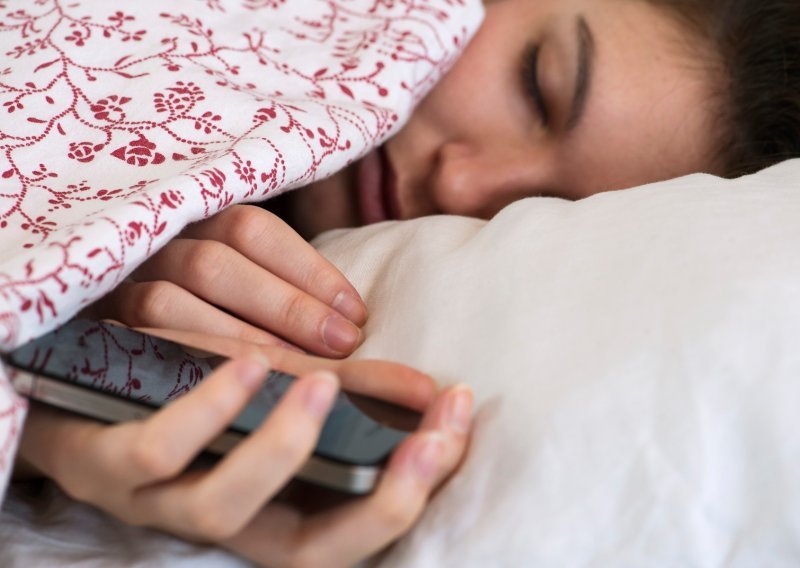 Smartfon nosite sa sobom u krevet? Nakon ovoga se možda odviknete